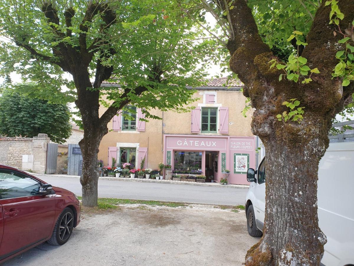 Tusson Chambres D'Hotes Charente المظهر الخارجي الصورة